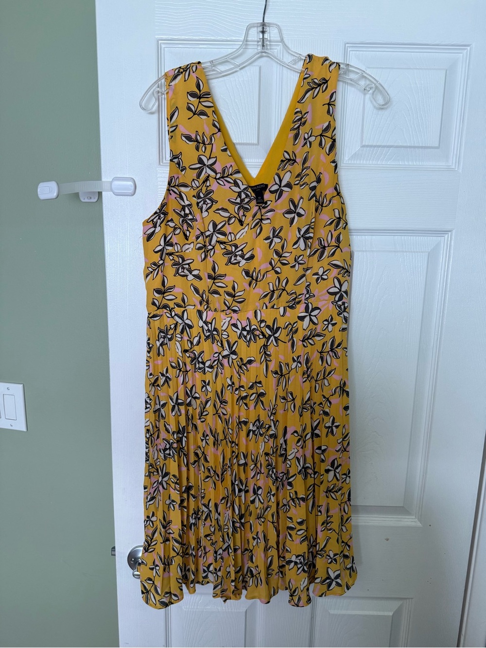 Banana Republic Yellow Floral V-Neck Pleated Dress